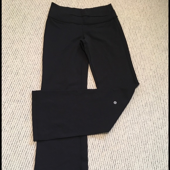 Lululemon classic yoga pants size 6 new